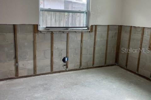 House in Saint Petersburg, Florida 3 bedrooms, 87.79 sq.m. № 1516138 - photo 5