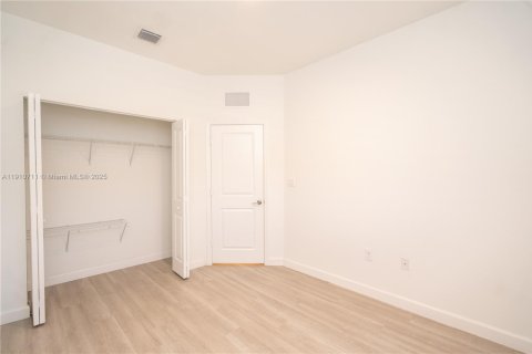 Adosado en venta en Homestead, Florida, 3 dormitorios, 157.66 m2 № 1965967 - foto 26