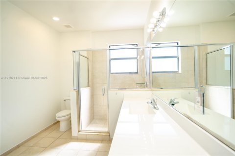 Adosado en venta en Homestead, Florida, 3 dormitorios, 157.66 m2 № 1965967 - foto 16