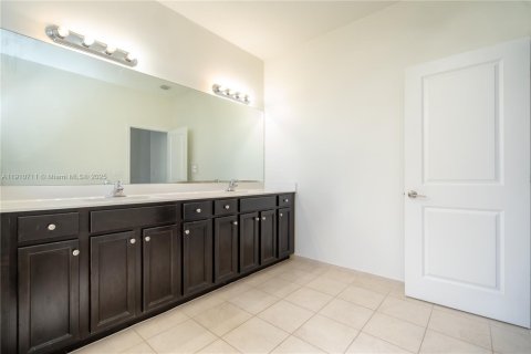Adosado en venta en Homestead, Florida, 3 dormitorios, 157.66 m2 № 1965967 - foto 17