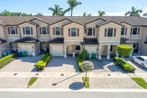 Adosado en venta en Homestead, Florida, 3 dormitorios, 157.66 m2 № 1965967 - foto 1