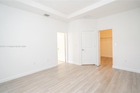 Adosado en venta en Homestead, Florida, 3 dormitorios, 157.66 m2 № 1965967 - foto 15