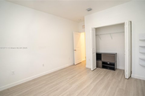 Adosado en venta en Homestead, Florida, 3 dormitorios, 157.66 m2 № 1965967 - foto 30