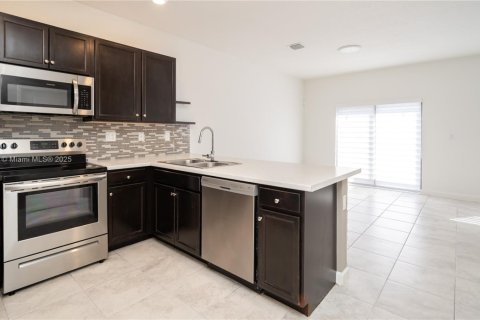 Adosado en venta en Homestead, Florida, 3 dormitorios, 157.66 m2 № 1965967 - foto 4
