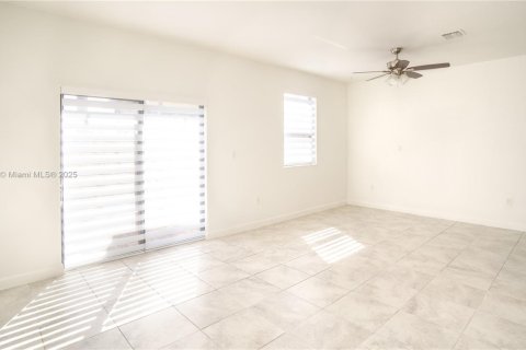 Adosado en venta en Homestead, Florida, 3 dormitorios, 157.66 m2 № 1965967 - foto 13
