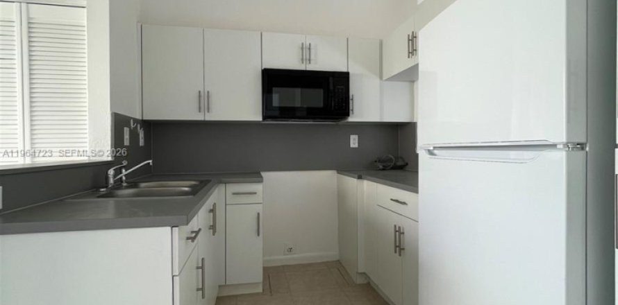 Adosado en Homestead, Florida 3 dormitorios, 104.52 m2 № 2026063