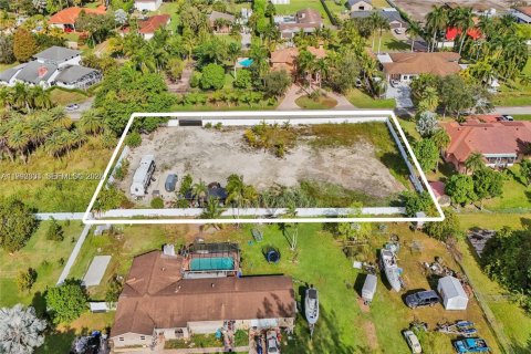 Terreno en venta en Pembroke Pines, Florida № 2056701 - foto 5