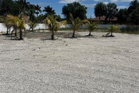 Terreno en venta en Pembroke Pines, Florida № 2056701 - foto 18