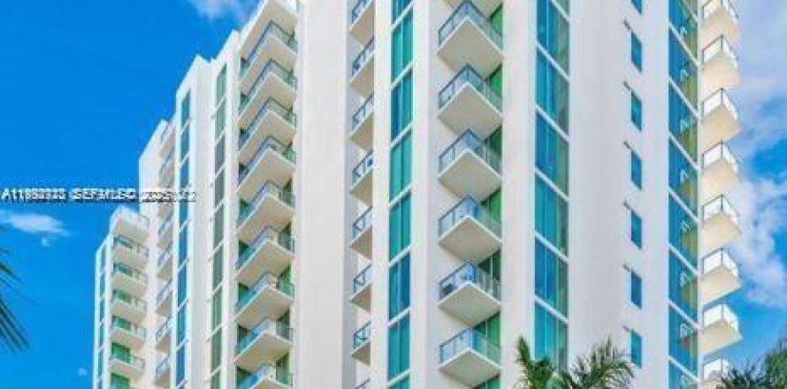 Condo in North Bay Village, Florida, 1 bedroom  № 2055319