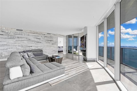 Condominio en venta en Miami, Florida, 3 dormitorios, 187.48 m2 № 1763548 - foto 8
