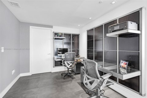 Condominio en venta en Miami, Florida, 3 dormitorios, 187.48 m2 № 1763548 - foto 13
