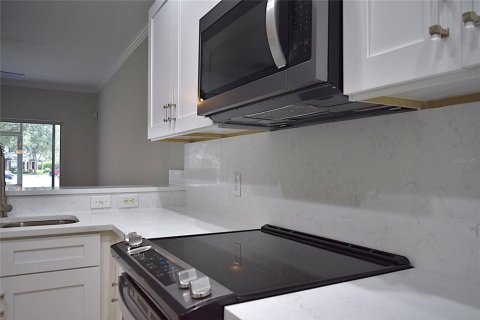 Touwnhouse à vendre à Riverview, Floride: 2 chambres, 128.48 m2 № 1873548 - photo 18