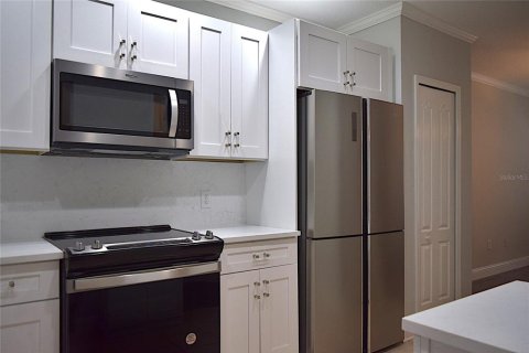 Touwnhouse à vendre à Riverview, Floride: 2 chambres, 128.48 m2 № 1873548 - photo 16