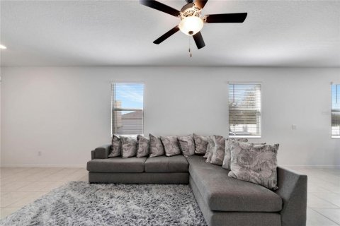 Townhouse in Riverview, Florida 2 bedrooms, 152.55 sq.m. № 2379238 - photo 13