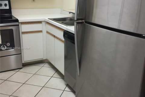Снять в аренду кондоминиум в Майами, Флорида 1 спальня, 65.03м2, № 2145742 - фото 12