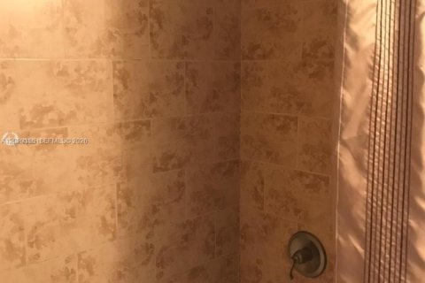 Снять в аренду кондоминиум в Майами, Флорида 1 спальня, 65.03м2, № 2145742 - фото 9