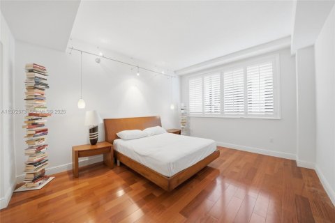 Condo in Miami, Florida, 2 bedrooms № 2046828 - photo 19