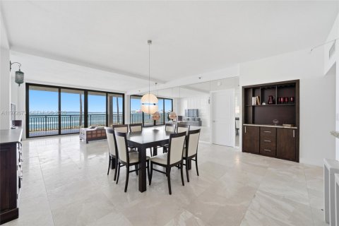 Condo in Miami, Florida, 2 bedrooms  № 2046828