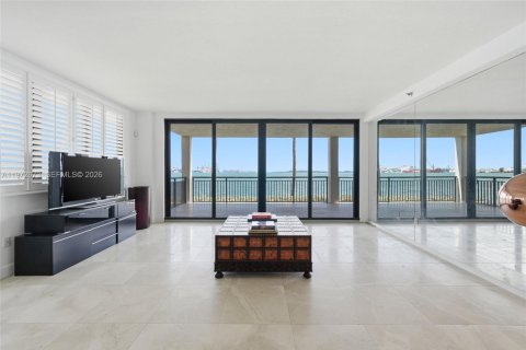 Condo in Miami, Florida, 2 bedrooms № 2046828 - photo 8