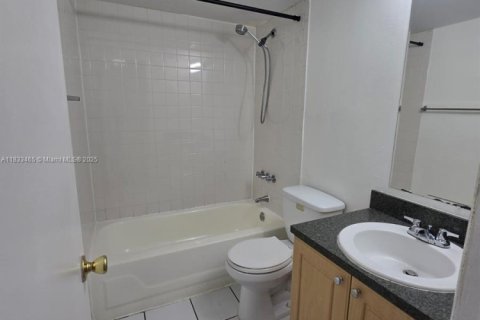 Condo in Plantation, Florida, 1 bedroom № 1957833 - photo 3