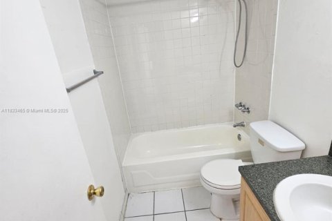 Condo in Plantation, Florida, 1 bedroom № 1957833 - photo 22