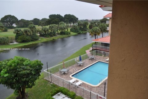 Condo in Plantation, Florida, 1 bedroom № 1957833 - photo 14