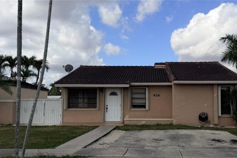 Дом в Майами, Флорида 3 спальни, 147.9м2 № 2028404