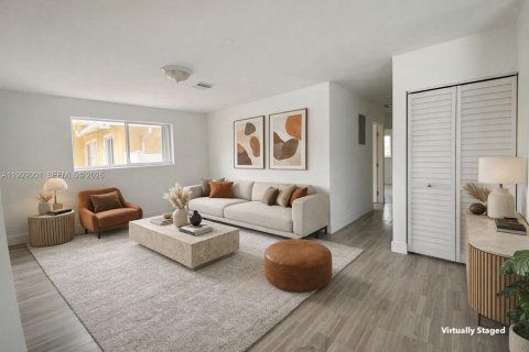 House in Fort Lauderdale, Florida 3 bedrooms, 100.98 sq.m. № 2055229 - photo 3