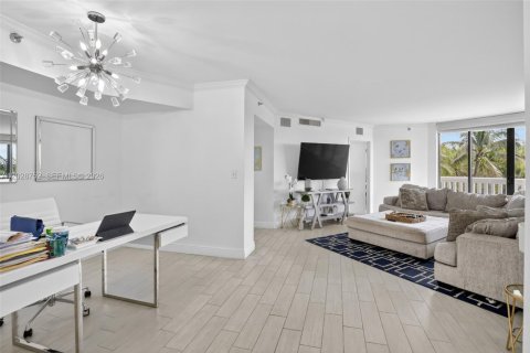 Condo in Aventura, Florida, 3 bedrooms  № 2185906 - photo 5