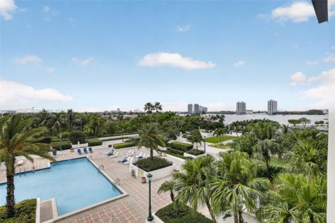 Condo in Aventura, Florida, 3 bedrooms  № 2185906 - photo 26