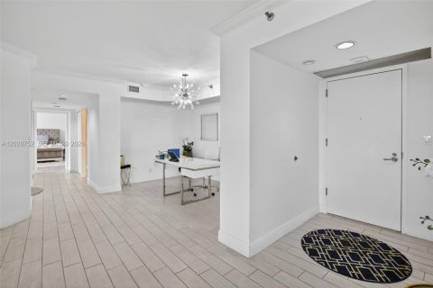 Condo in Aventura, Florida, 3 bedrooms  № 2185906 - photo 3