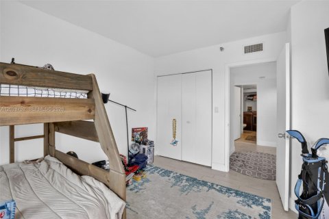 Condo in Aventura, Florida, 3 bedrooms  № 2185906 - photo 25
