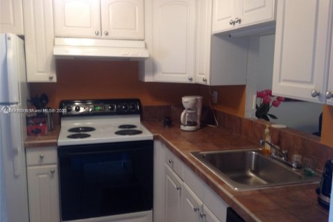 Condominio en venta en Lauderdale Lakes, Florida, 1 dormitorio, 63.55 m2 № 1957580 - foto 22