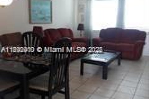Condominio en venta en Lauderdale Lakes, Florida, 1 dormitorio, 63.55 m2 № 1957580 - foto 21