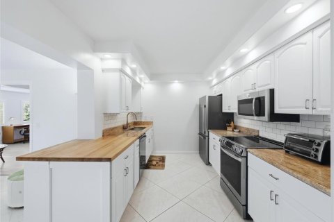 Купить виллу или дом в Энглвуд, Флорида 8 комнат, 195.28м2, № 2141964 - фото 16
