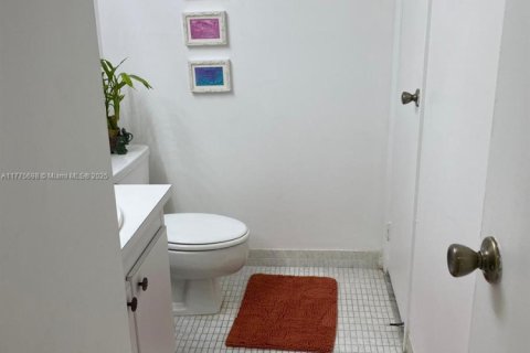 Copropriété à vendre à Aventura, Floride: 1 chambre, 84.82 m2 № 1978183 - photo 8