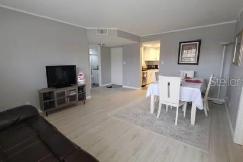 Снять в аренду кондоминиум в Порт-Шарлотт, Флорида 5 комнат, 77.85м2, № 1911519 - фото 18