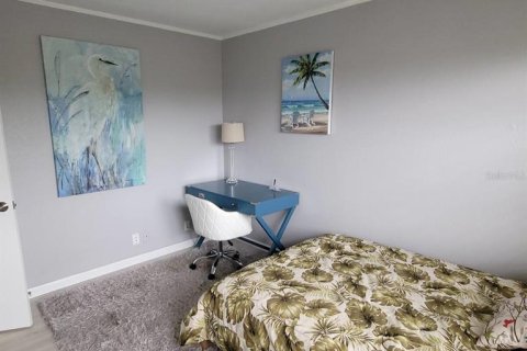 Снять в аренду кондоминиум в Порт-Шарлотт, Флорида 5 комнат, 77.85м2, № 1911519 - фото 15