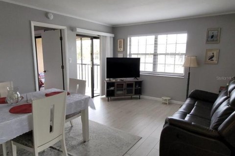 Снять в аренду кондоминиум в Порт-Шарлотт, Флорида 5 комнат, 77.85м2, № 1911519 - фото 13