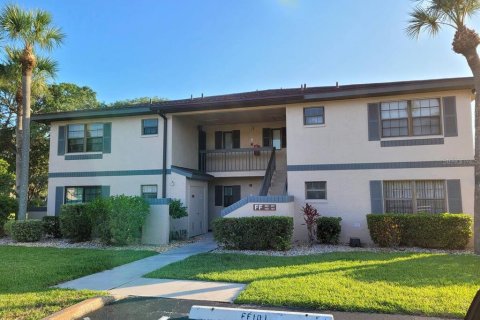 Снять в аренду кондоминиум в Порт-Шарлотт, Флорида 5 комнат, 77.85м2, № 1911519 - фото 1