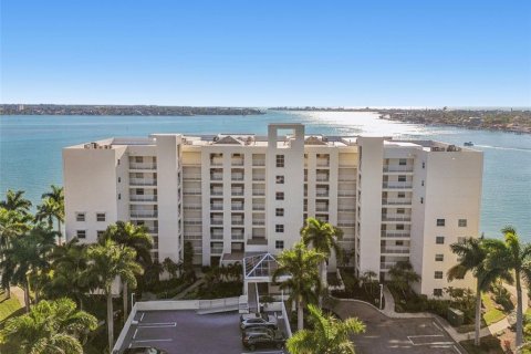 Copropriété à vendre à Saint Petersburg, Floride: 2 chambres, 110.09 m2 № 2105694 - photo 2