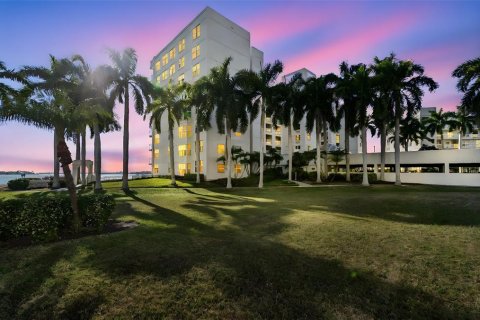Copropriété à vendre à Saint Petersburg, Floride: 2 chambres, 110.09 m2 № 2105694 - photo 28