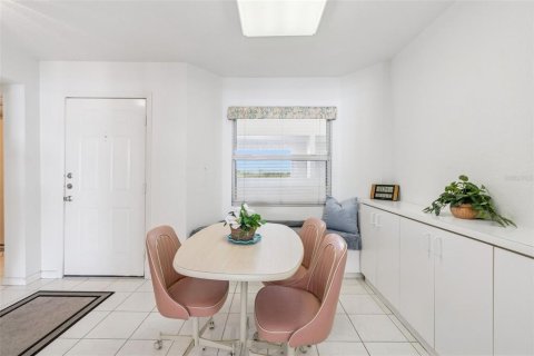 Copropriété à vendre à Saint Petersburg, Floride: 2 chambres, 110.09 m2 № 2105694 - photo 17