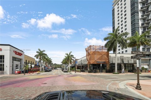 Condo in Doral, Florida, 2 bedrooms  № 1726811 - photo 18