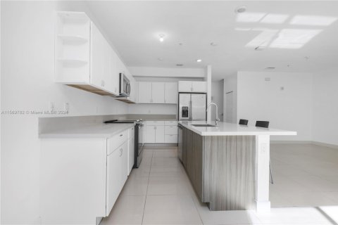 Condo in Doral, Florida, 2 bedrooms  № 1726811 - photo 7