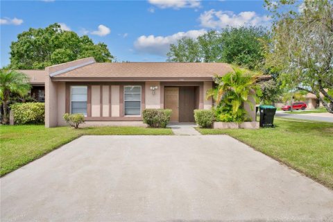 Villa ou maison à louer à Orlando, Floride: 3 chambres, 113.81 m2 № 1879864 - photo 1