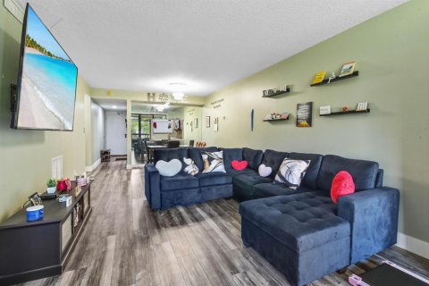Condominio en venta en Coral Springs, Florida, 2 dormitorios, 99.22 m2 № 2180327 - foto 8