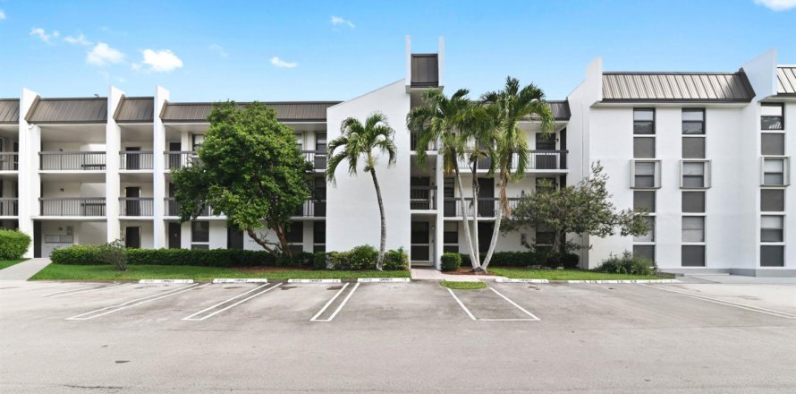 Condominio en Coral Springs, Florida, 2 dormitorios  № 2180327