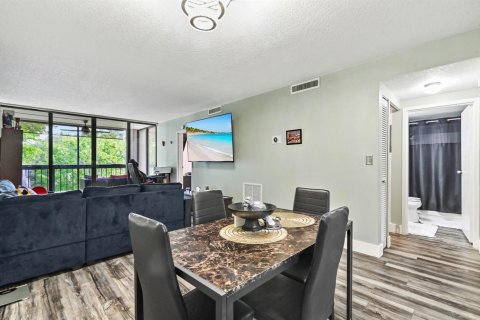 Condominio en venta en Coral Springs, Florida, 2 dormitorios, 99.22 m2 № 2180327 - foto 6