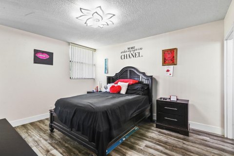 Condominio en venta en Coral Springs, Florida, 2 dormitorios, 99.22 m2 № 2180327 - foto 11